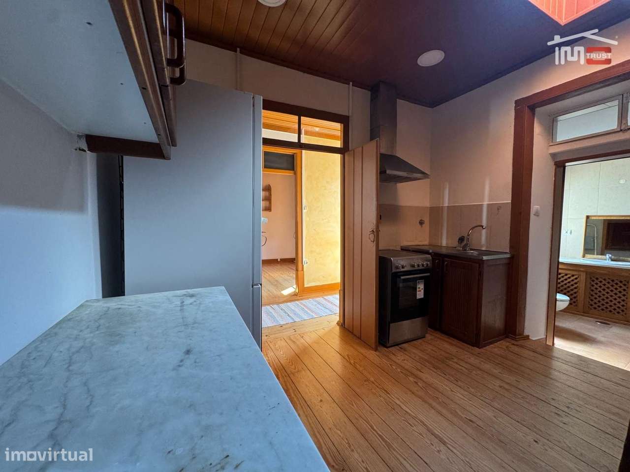 Moradia T2 habitável com terreno (imovel com licença de utilização)-11
