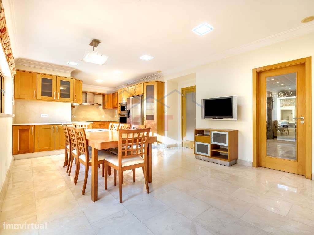 Moradia T5 de Luxo + Apartamento T3 - Lagoa-46