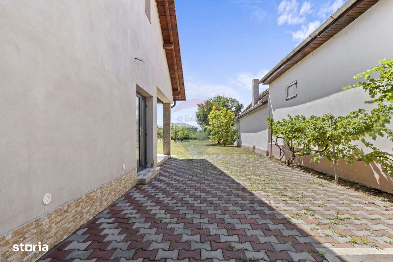 Casă noua 246 mp cu teren 1363 mp  de vânzare Sannicolau Mic, Arad - Imagine principală: 2/20