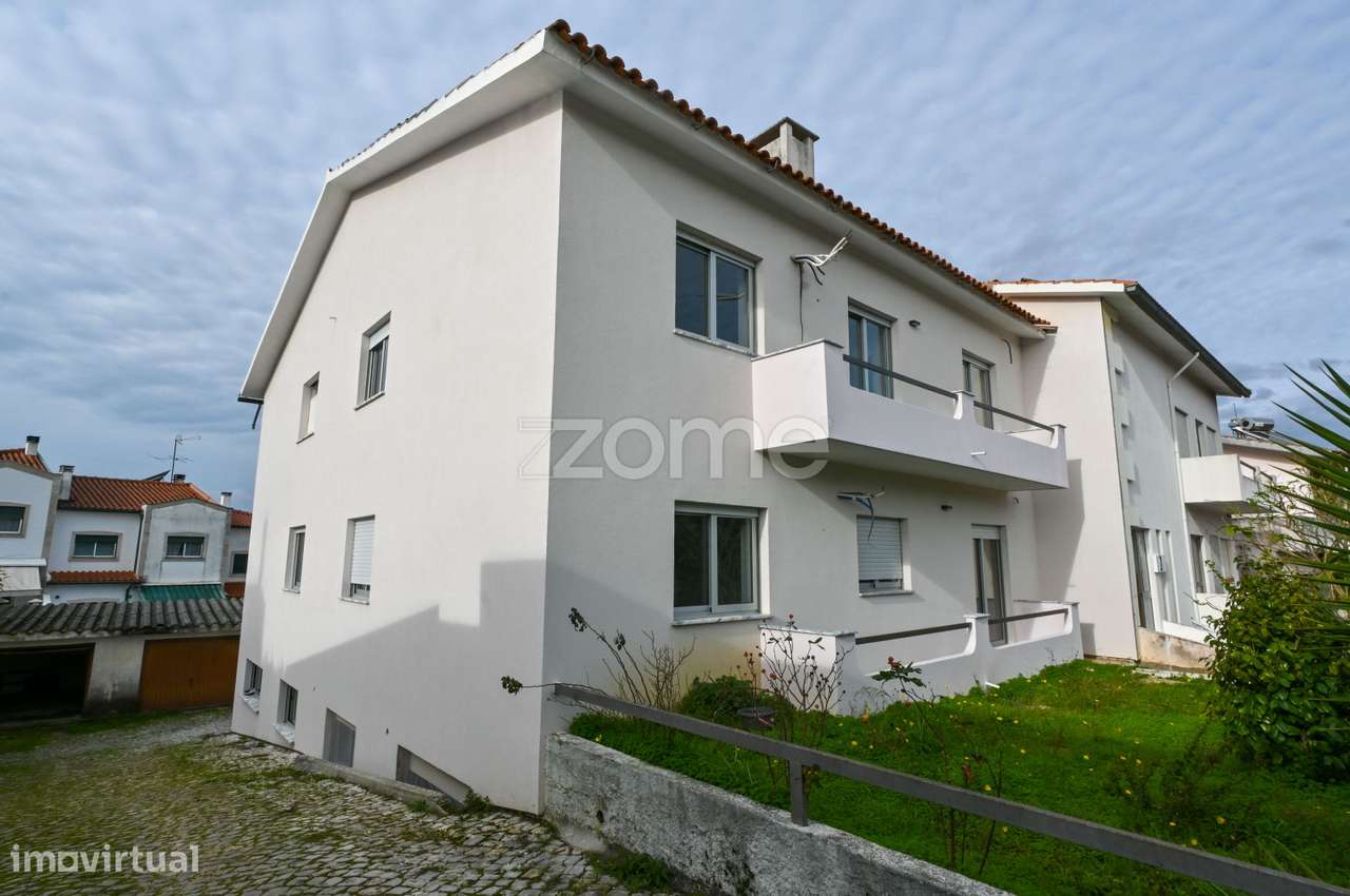 Apartamento T2 Remodelado com Garagem | Santa Clara | Coimbra-15