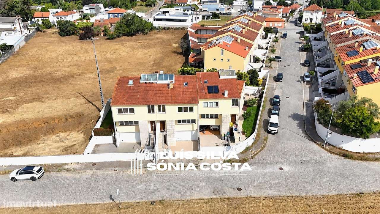 Moradia T4 com Jardim, Pátio, Ótimas Áreas & Excelente...-42