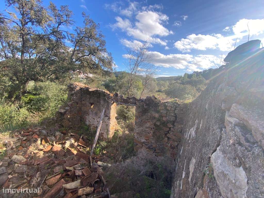 Terreno urbano localizado no Almarjão, Loulé, Algarve - Grande imagem: 2/21