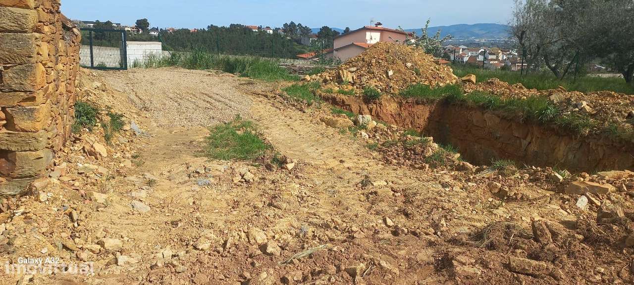 Encantadora Propriedade com construção e vista para Montanha - Grande imagem: 5/5