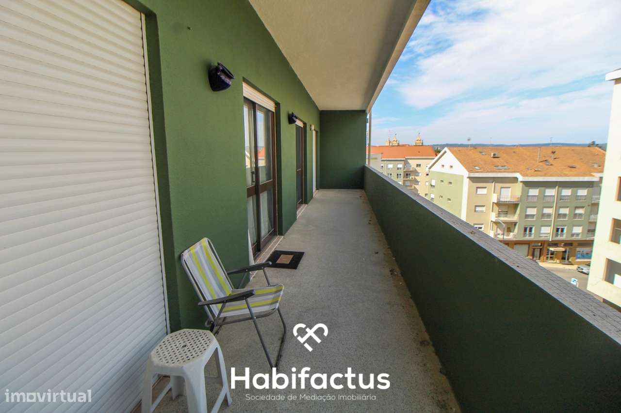 Apartamento T4 com duas entradas independentes no centro de Viseu - Grande imagem: 4/18