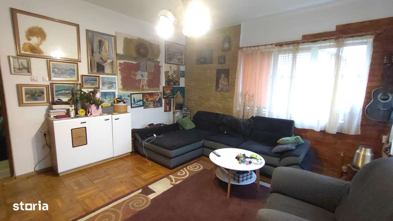 Vand apartament 3 camere in vila, cartierul Dambul Rotund-2