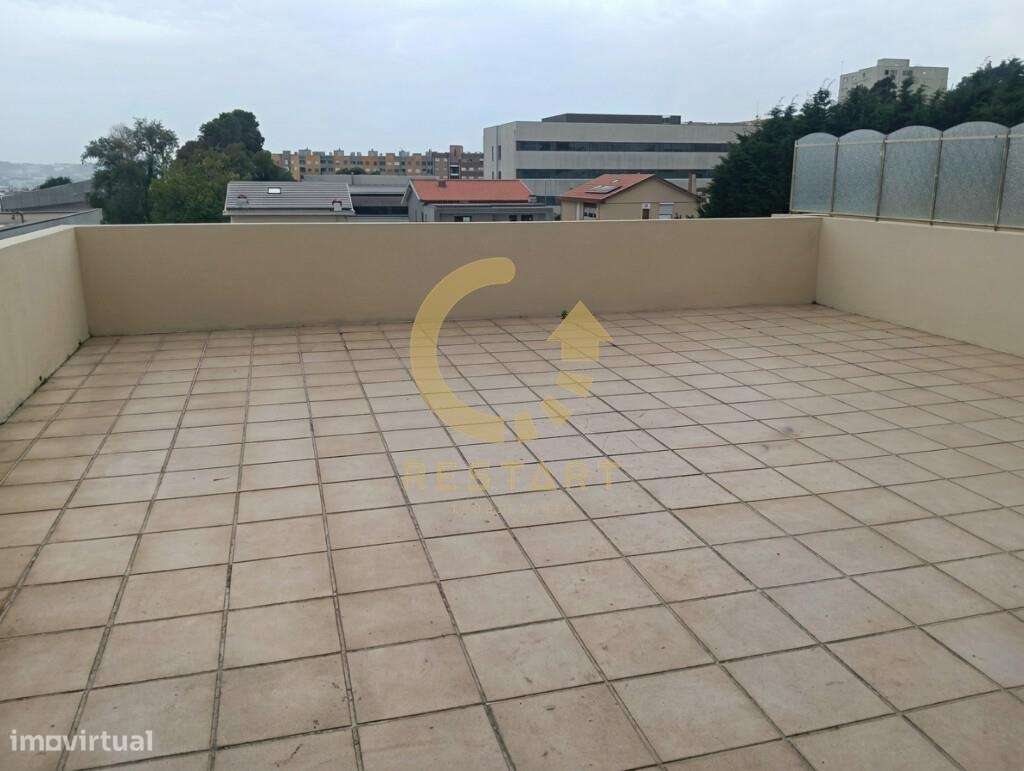 Apartamento T2 com Terraço-15