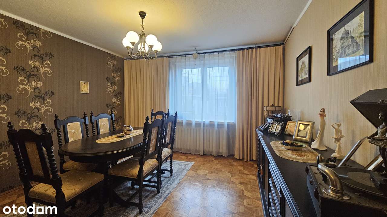 Dom z lokalem użytkowym i mieszkaniem Płock, ul. Wyszogrodzka-8