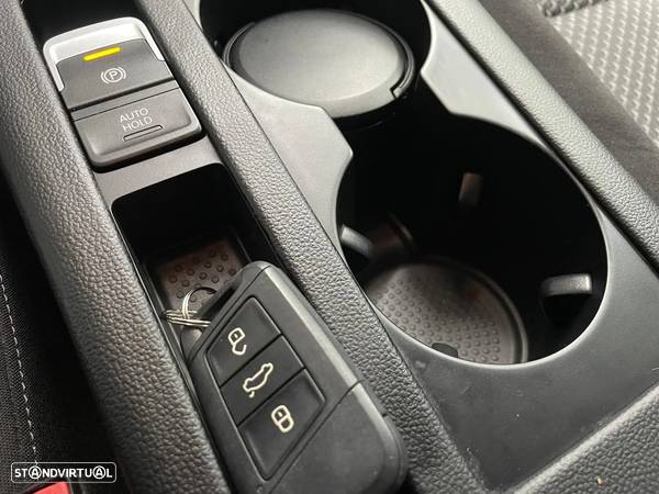 VW Passat Variant 1.6 TDI Confortline - 18