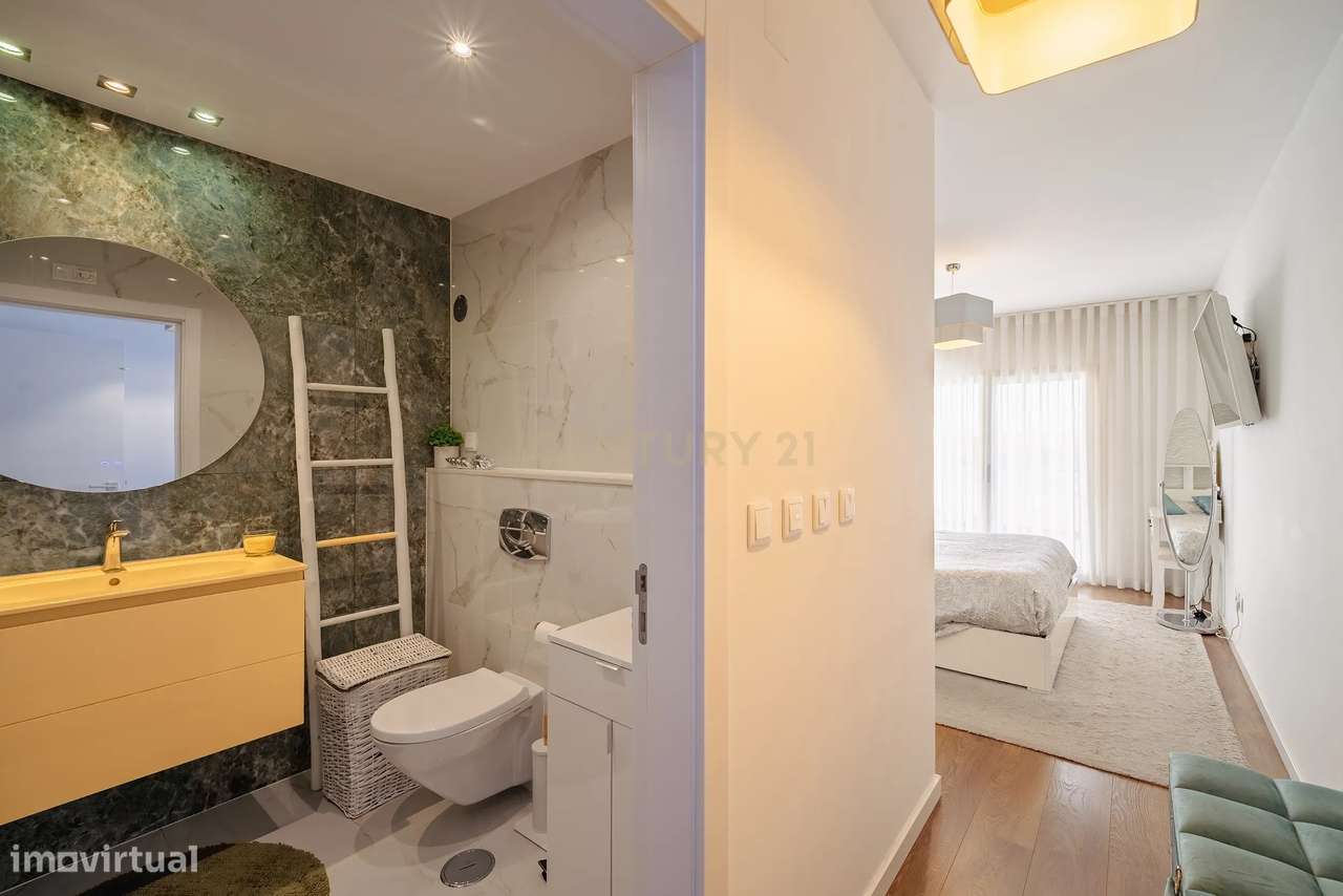 Apartamento T2 Duplex com terraço em condomínio privado-16