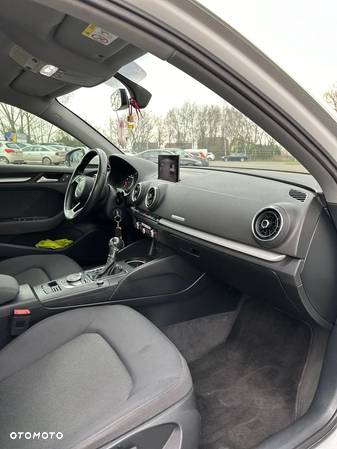 Audi A3 35 TFSI Sport S tronic - 21