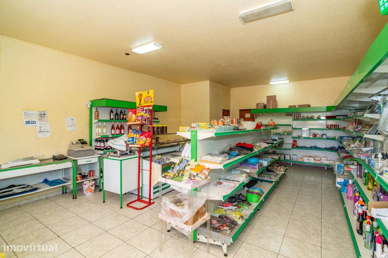 Café e apartamento em Portela de Almagreira-11