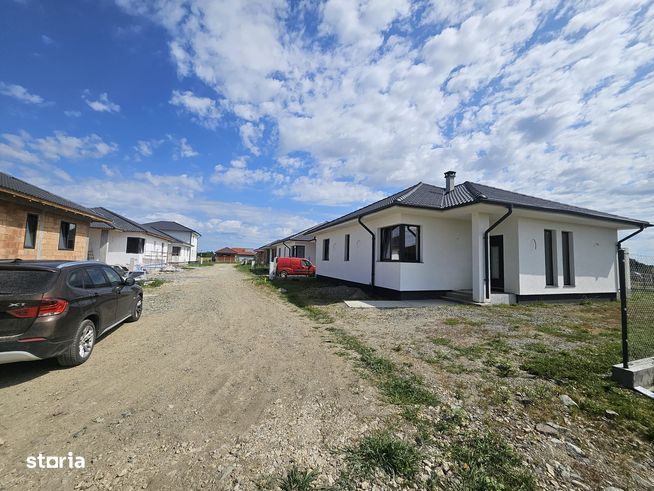 Casa tip parter - Loc. Martinesti - 3 dormitoare - teren 448 mp-1