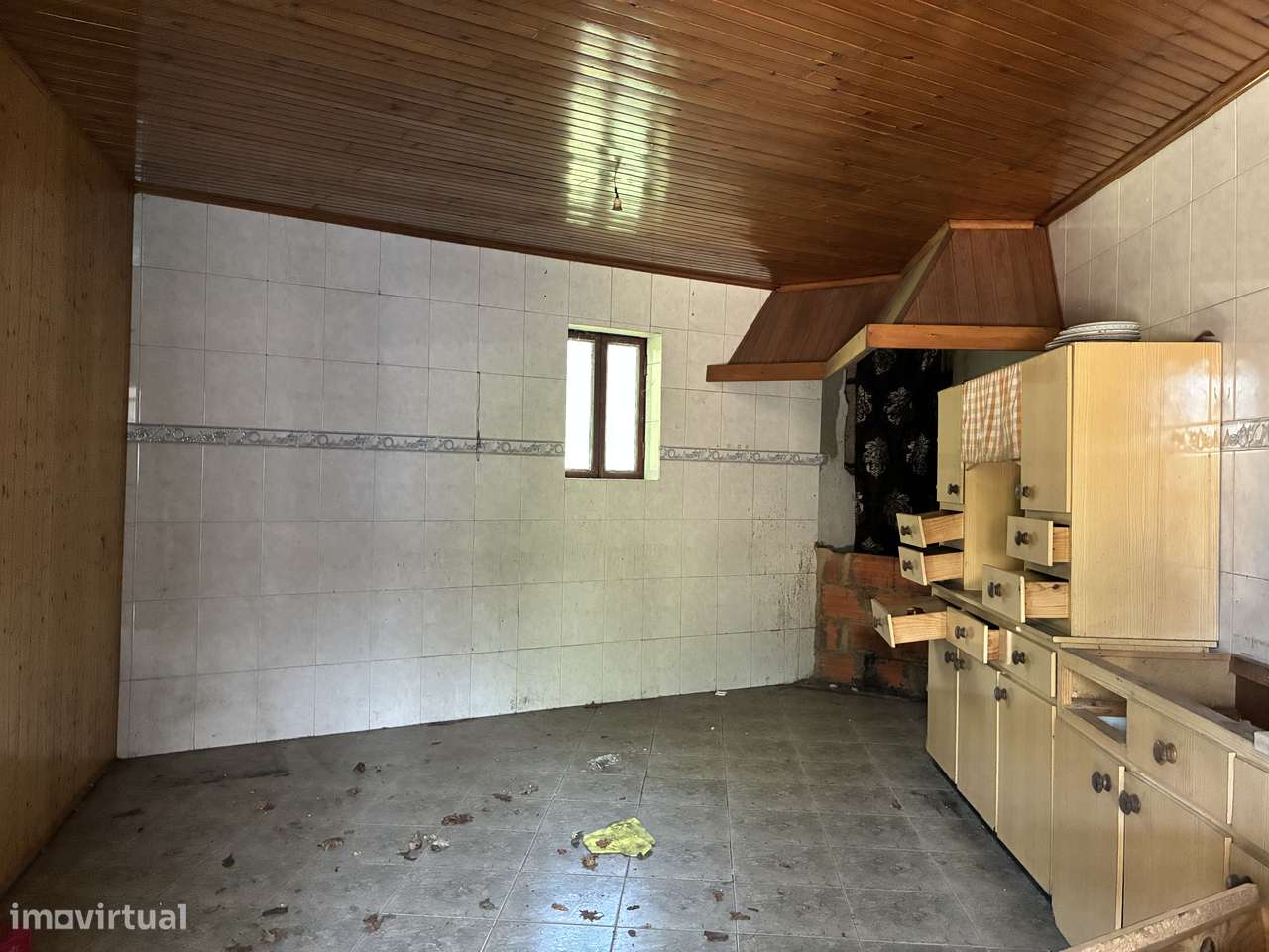 Moradia para recuperar em São João da Madeira - Grande imagem: 3/13