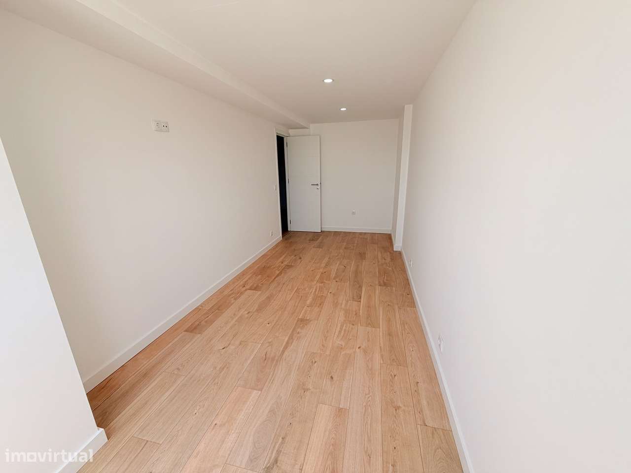 Apartamento T3 Totalmente Renovado | Vista de Rio | Forte da Casa-11