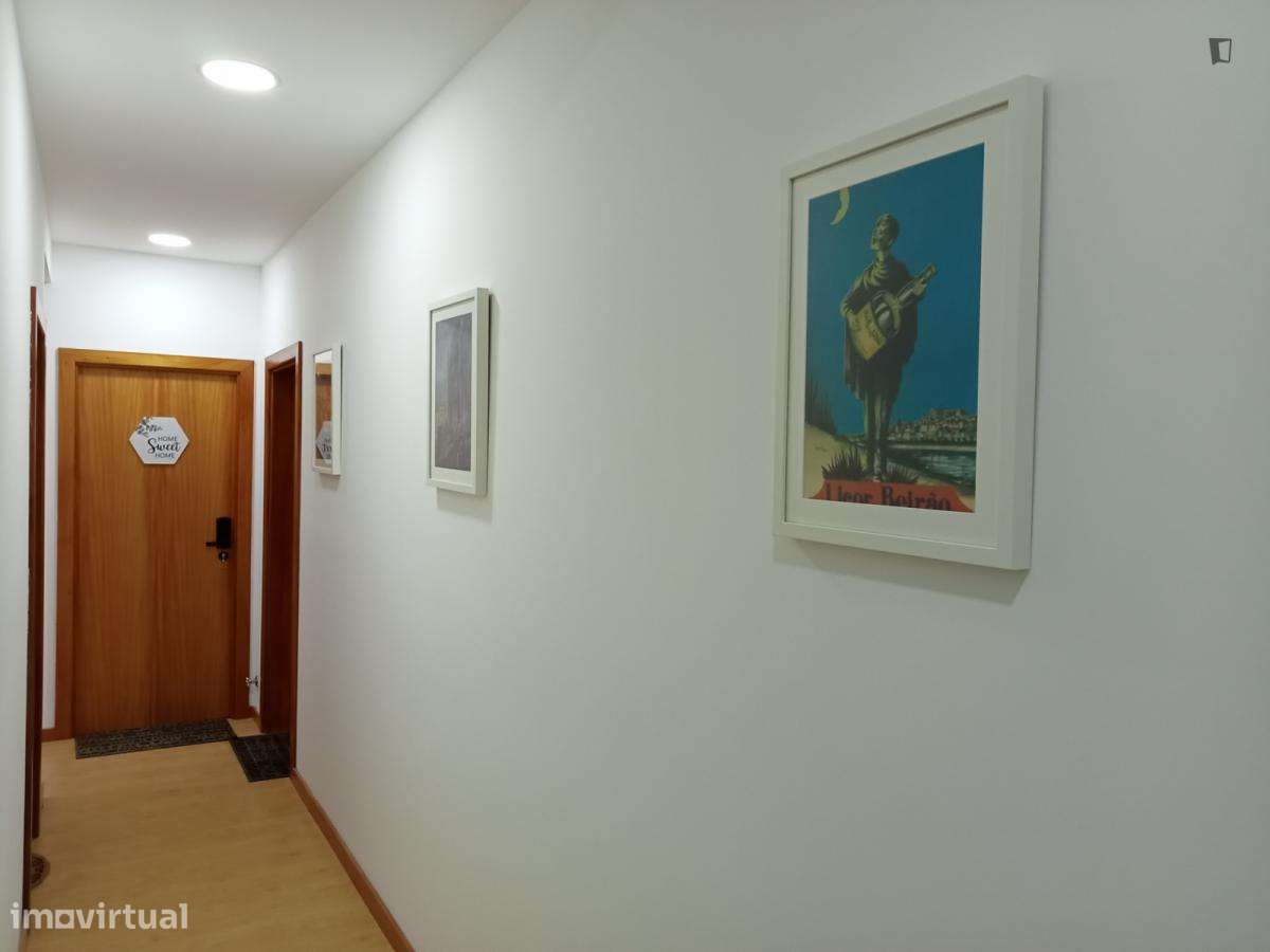 Estúdio - localizado em Alta Universitária Coimbra - Grande imagem: 2/6