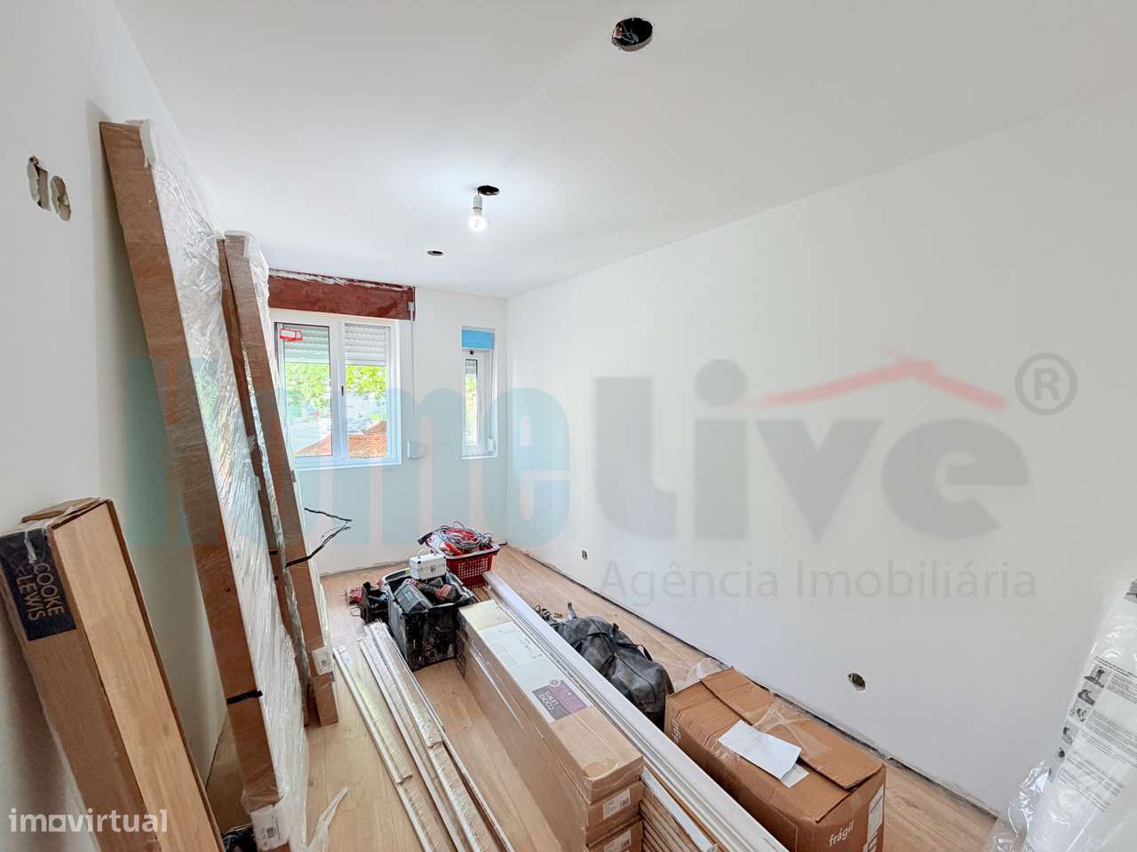 T3 Remodelado Logradouro 45m² | Centro de Alverca do Ribatejo – Lisboa-5