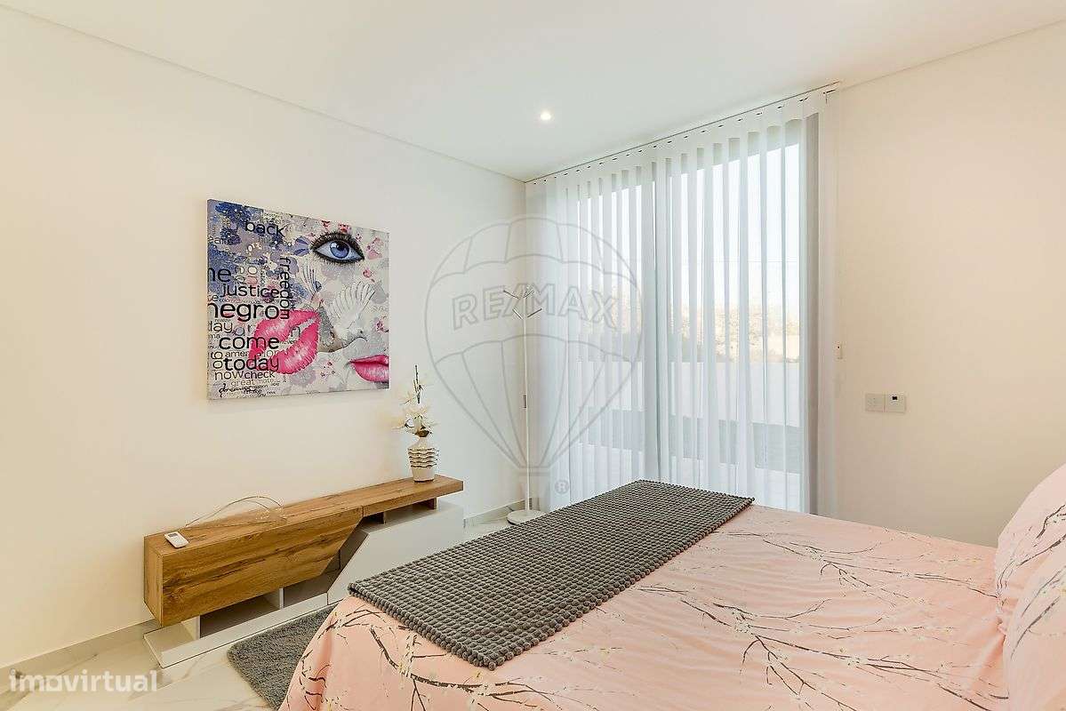 Moradia T4 para venda-12