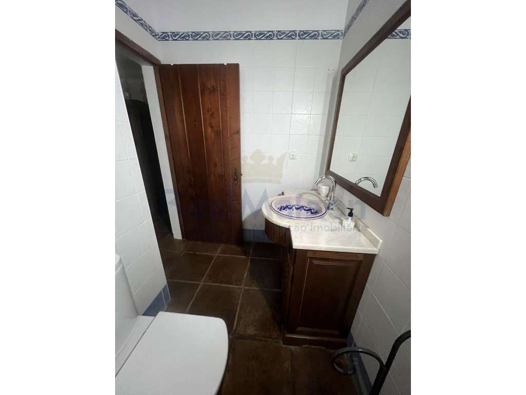 Vende-se Moradia T3 c/ Piscina em Vila Boim-29