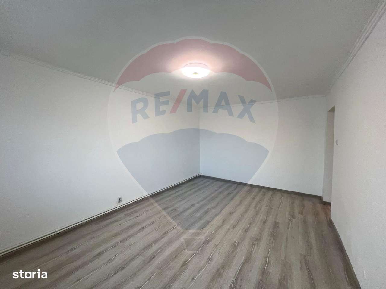 Apartament cu 3 camere de vânzare strada BICAZ zona URA - Imagine principală: 4/11