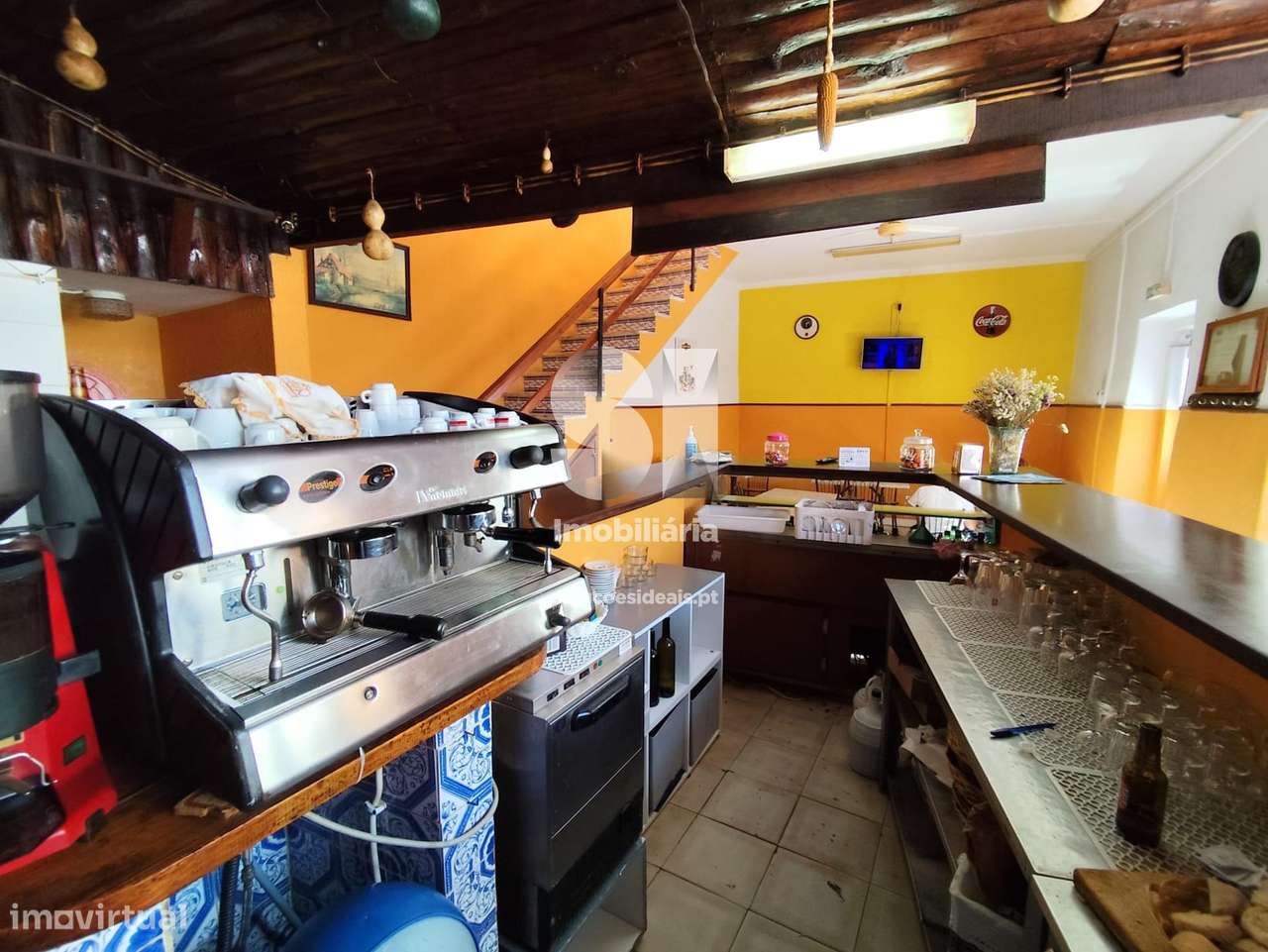 Prédio T1+ T2+ Comércio - Grande imagem: 5/13