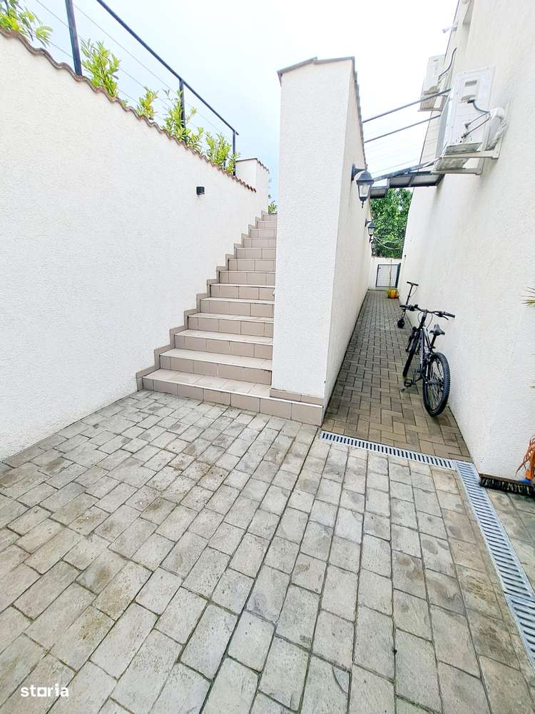 360 IMOBILIARE pune în vânzare o vilă superbă în Giarmata-13