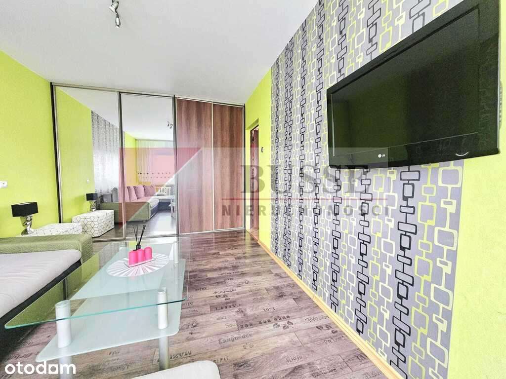 Kawalerka w samym centrum Polic!!!-3