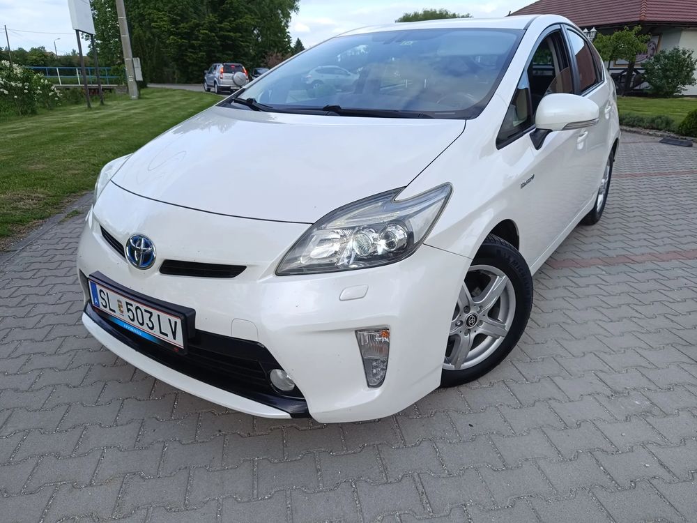 Toyota Prius III (2009-2015) 1.8 HSD Prestige 2013