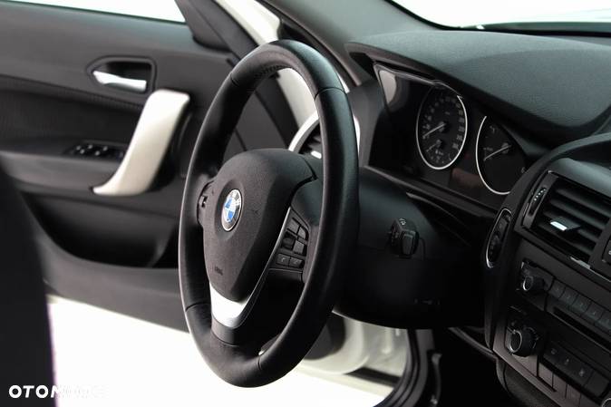 BMW Seria 1 116d - 19