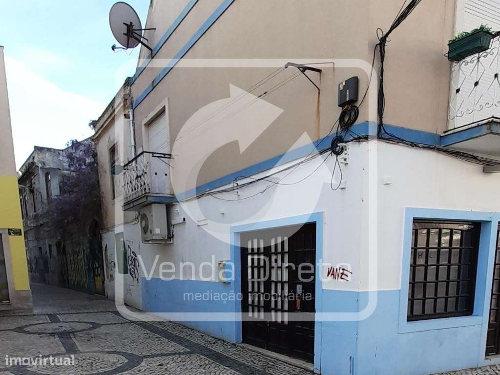 Prédio de uso misto - Comércio e Habitação, no centro histórico do ...-12