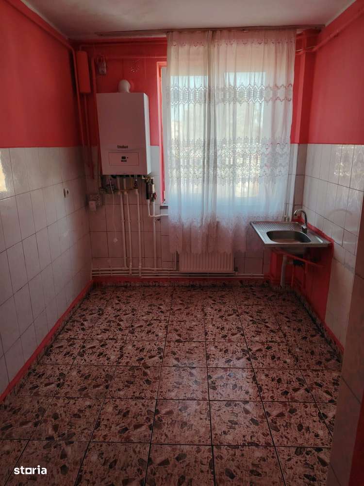Ultracentral--Apartament 2 camere cu centrala, pret 75000Euro - Imagine principală: 4/7