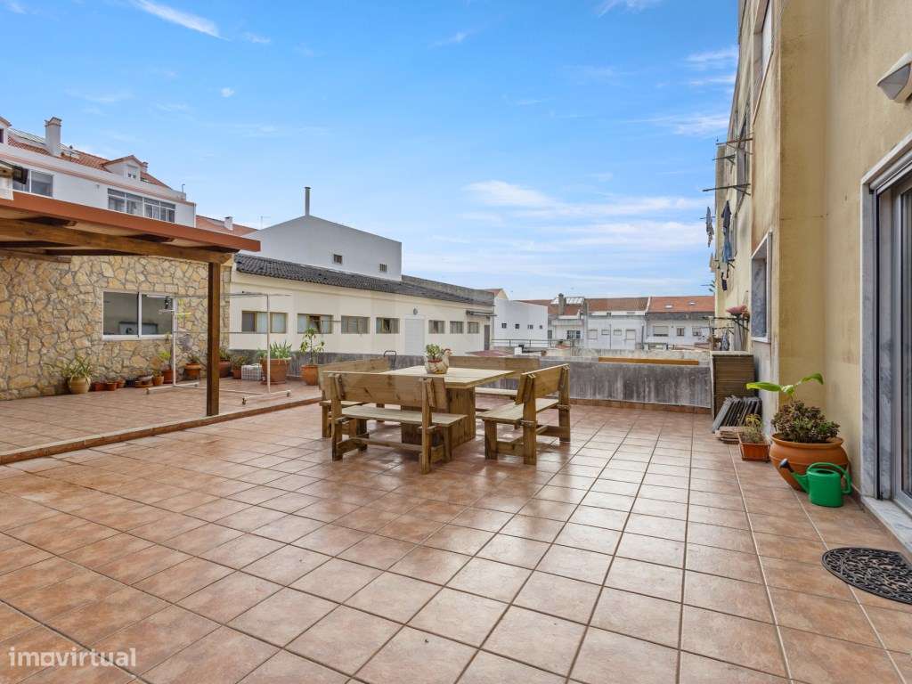 Apartamento T3 remodelado para venda no Sobral de Monte Agraço-22