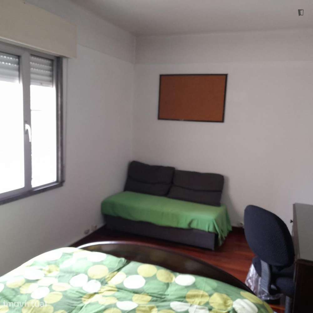 Quarto - localizado em Carnide Lisbon - Grande imagem: 2/9