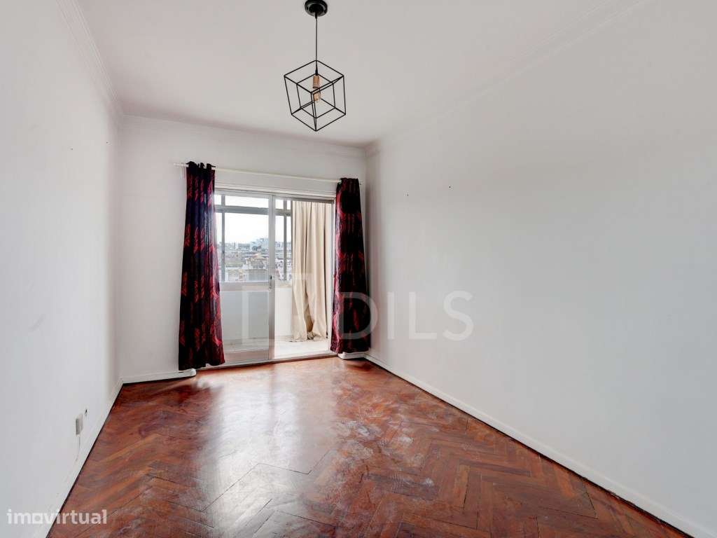 Apartamento T2 para remodelar, na Luciano Cordeiro, Lisboa - Grande imagem: 4/26