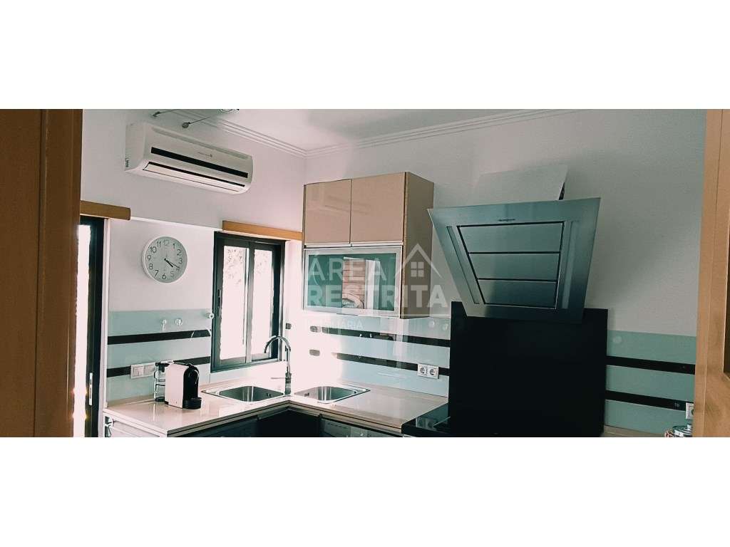 Apartamento T2 Remodelado para Arrendamento - Totalmente Mobilado e... - Grande imagem: 4/31