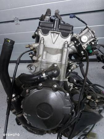 Honda CBR 1000 RR SC59 silnik engine części - 5