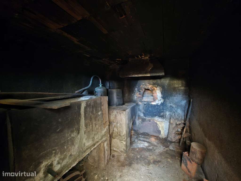 Moradia Isolada M4 com lugar de garagem e garagem,Loureiro-8