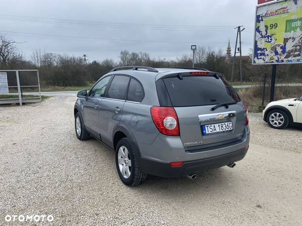 Chevrolet Captiva 2.0 2WD 7 Sitzer LS Family Edition - 7