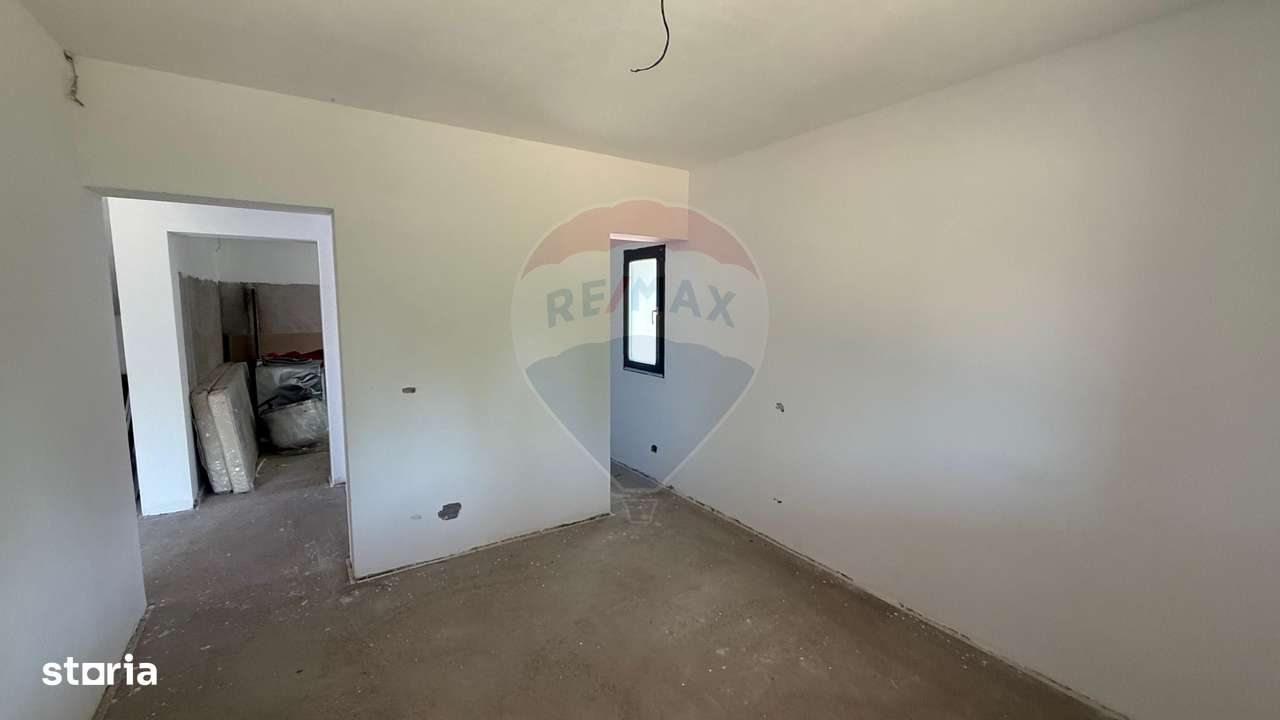 Casă / Vilă cu 5 camere zona Sud - Imagine principală: 5/13