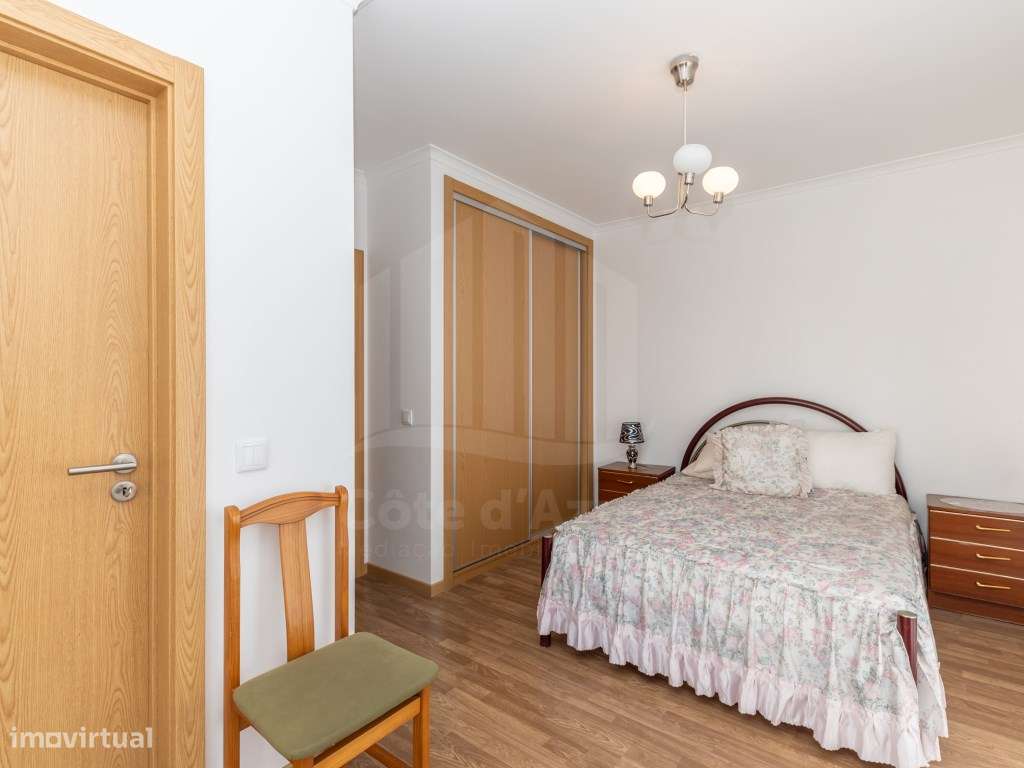 Moradia T2+1 com jardim e Sótão em Fernão Ferro-17