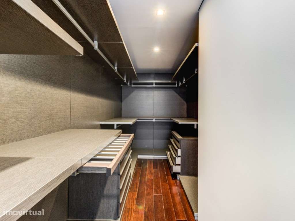 Apartamento T5 + 1 no Condomínio Jardins São Lourenço - Lisboa-8