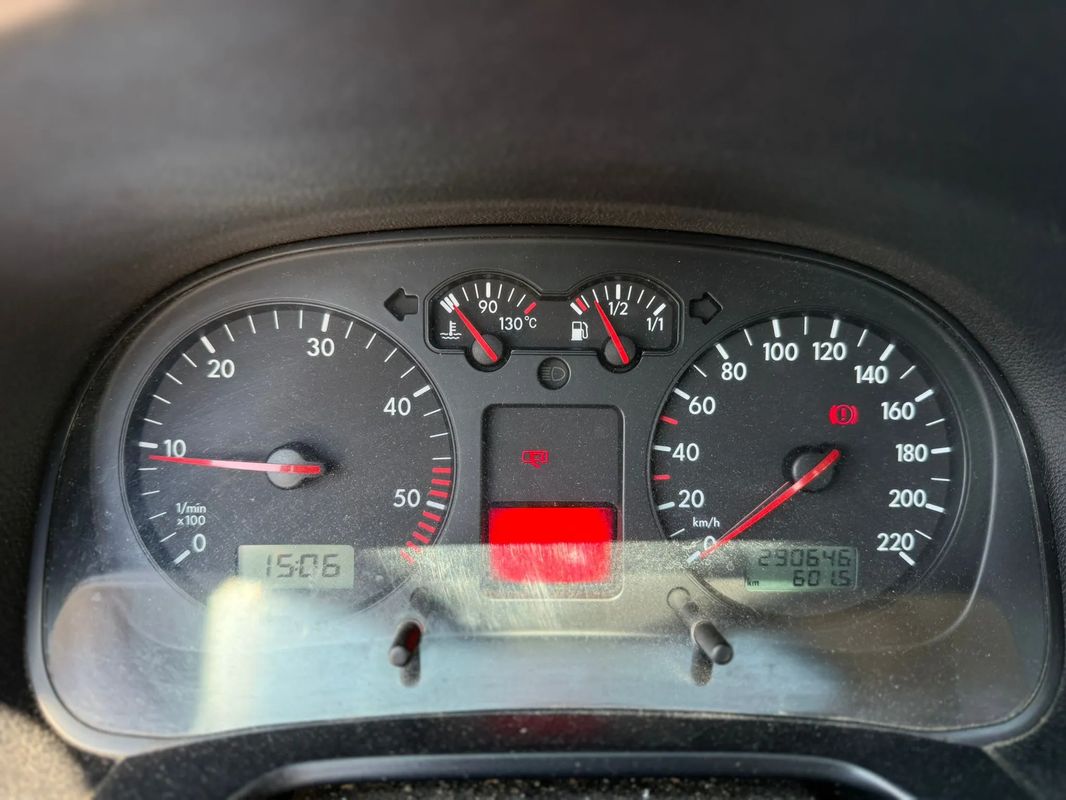 Volkswagen Bora 1.9 TDI Trendline - 8