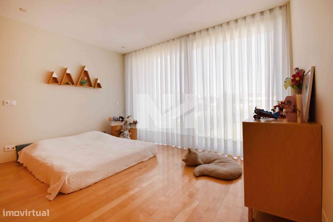 Moradia T4 | 4 Suites | Jardim | Centro | Maia-27