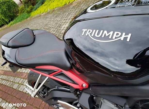 Triumph Street Triple - 9