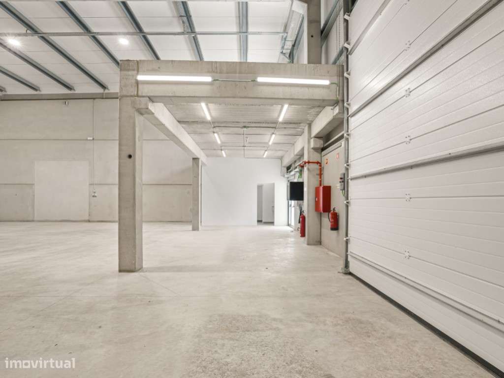 Armazém em rentabilidade à venda , Quinta de Matos-14