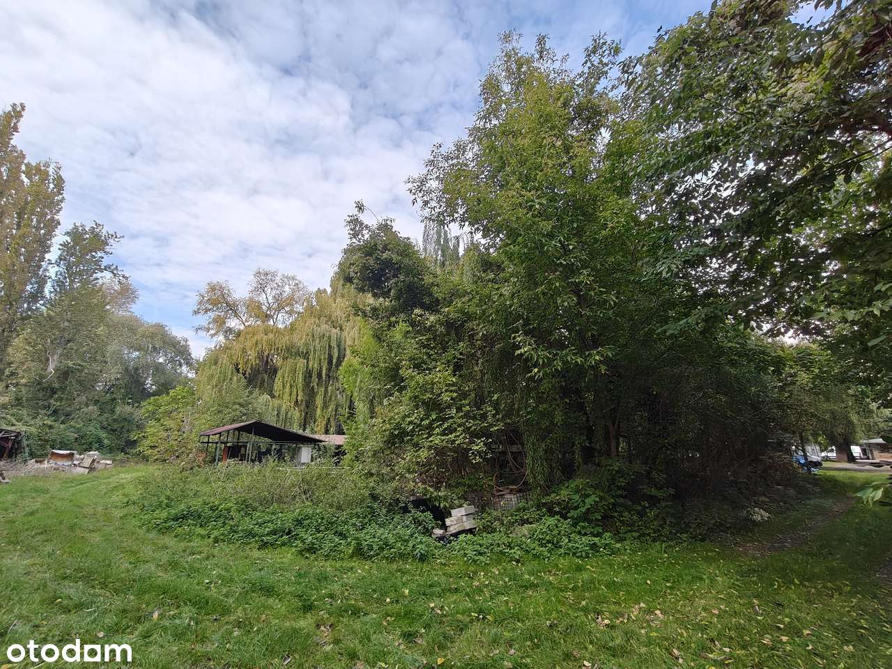 Bardzo atrakcyjna działka pod zabudowę-2