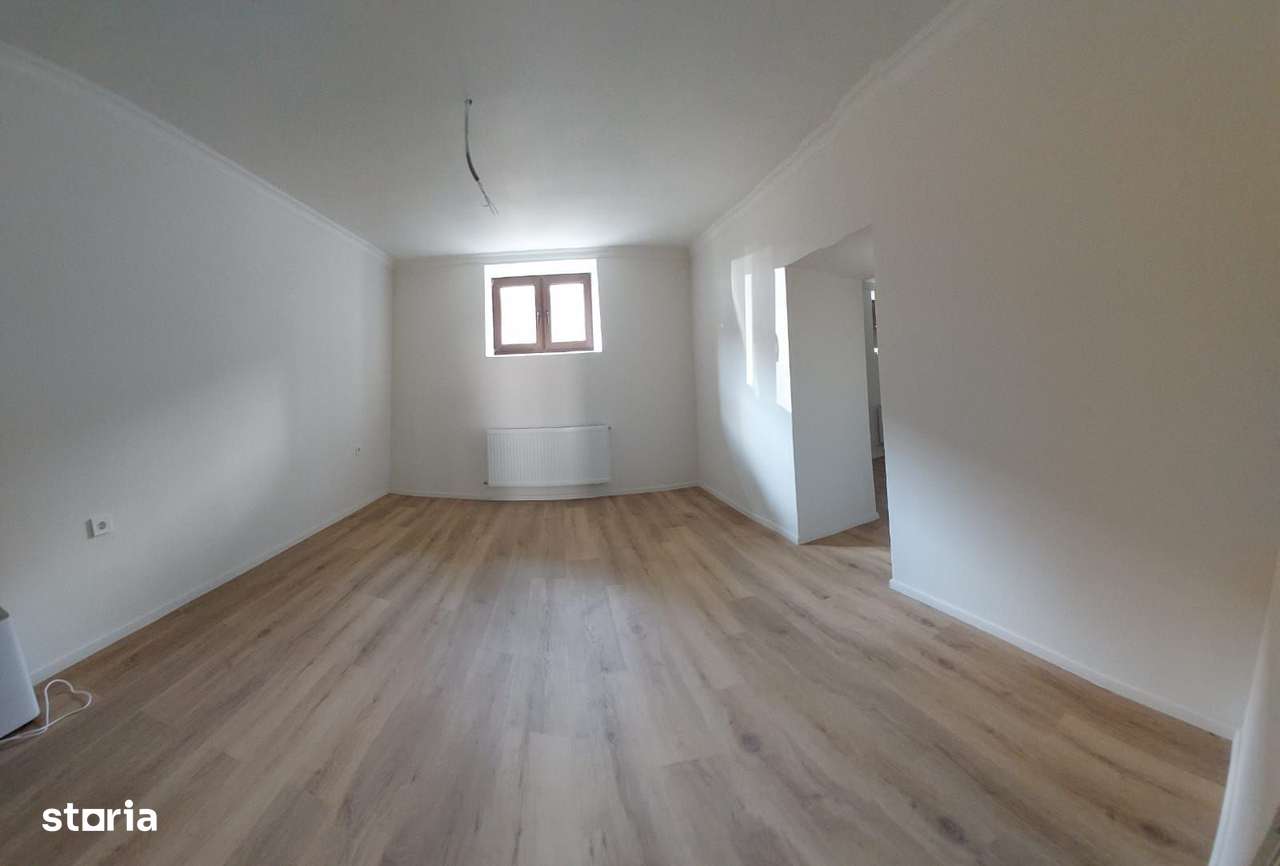 Casa de vanzare in Piata Abator-7