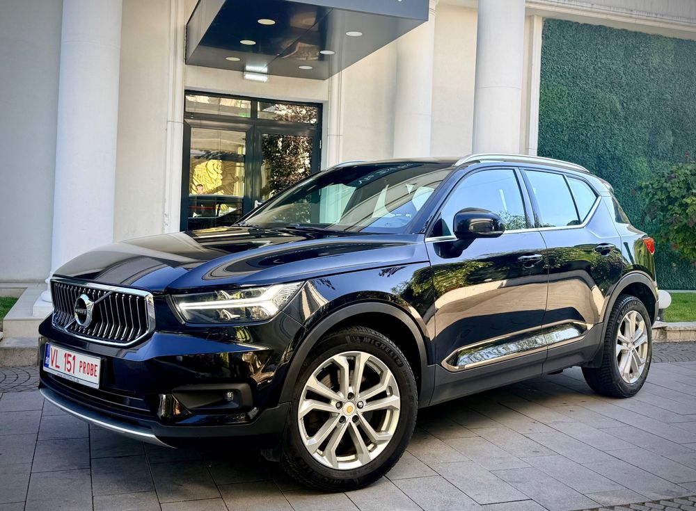 Volvo XC40 D4 AWD Geartronic Momentum Pro 2021