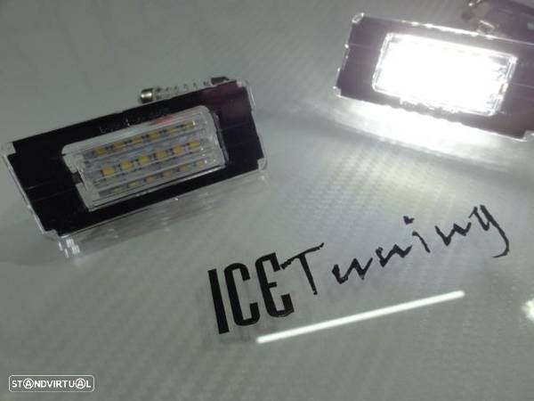 Suporte de lâmpada de matricula com led branco para Mini R56 / R57 / R58 / R59 - 16