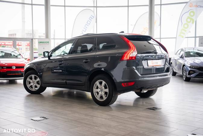 Volvo XC 60 DRIVe Momentum - 3