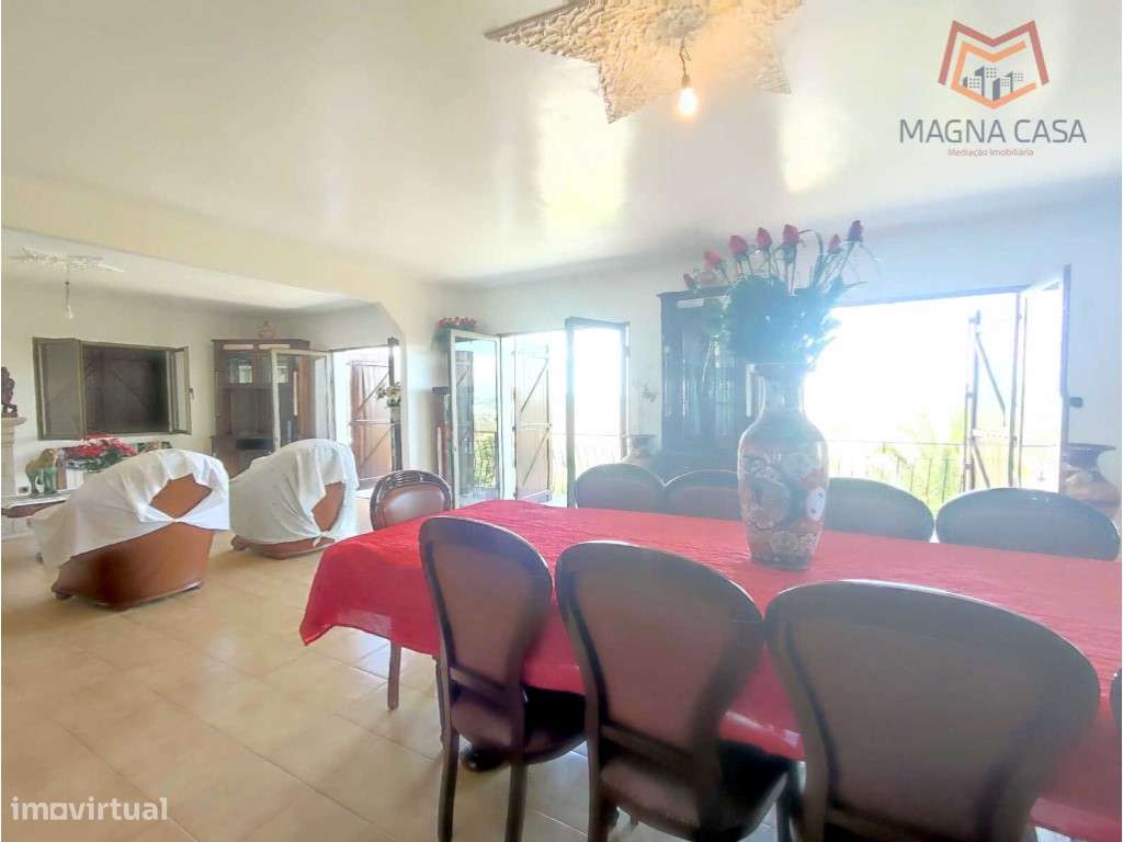 Moradia T5 com 2 pisos, com garagem e logradouro localizada em Sout... - Grande imagem: 5/60